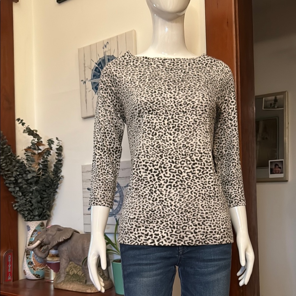 NWT jones ny size small Leopard Print Women's Top